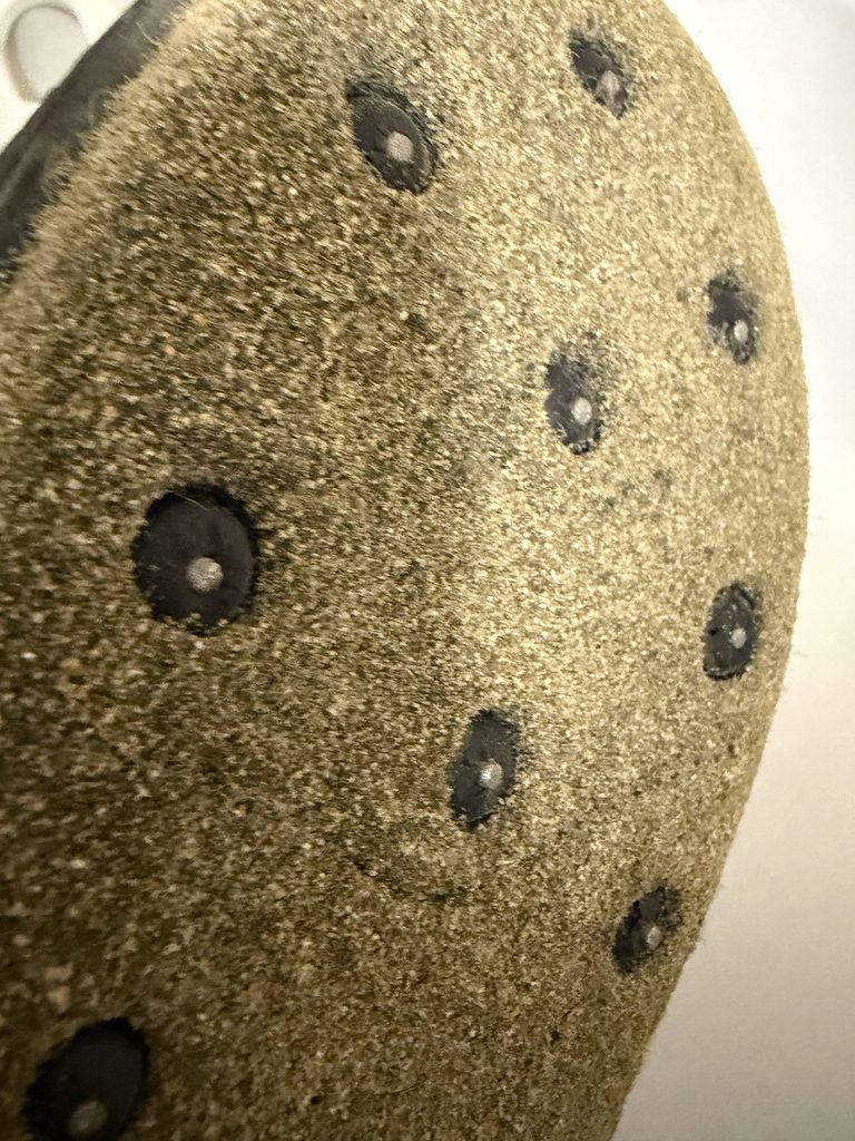 フェルトソールに砂がまとわりついた状態